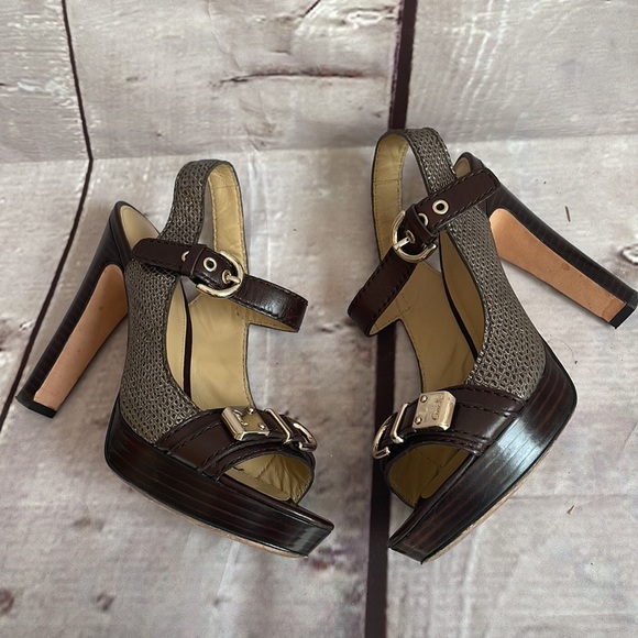 Coach buckle leather heels in size 7.5 - Picture 9 of 16